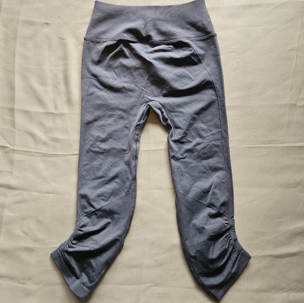 Lulu Capris 4 - Picture 3 of 3